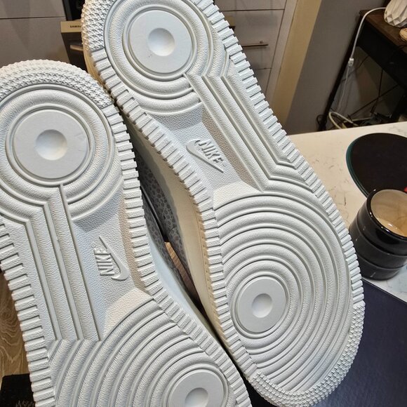 Nike Air Force 1 '07 PRM Phantom Metallic Silver Sail FV6519-001 MENS 10 W 11.5 - Picture 8 of 9